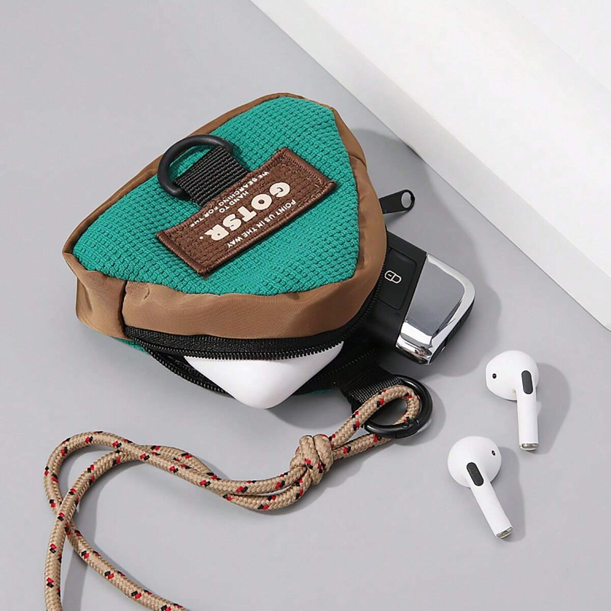 1Pcs Portable Mini Triangular  - Travel Accessories Jewelry review and price